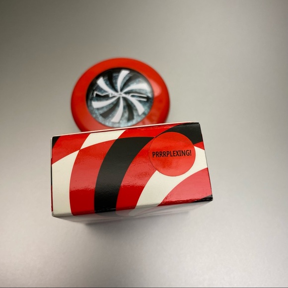 MAC Prrrplexing! Shadeshifter Duochrome Eyeshadow - Picture 2 of 6